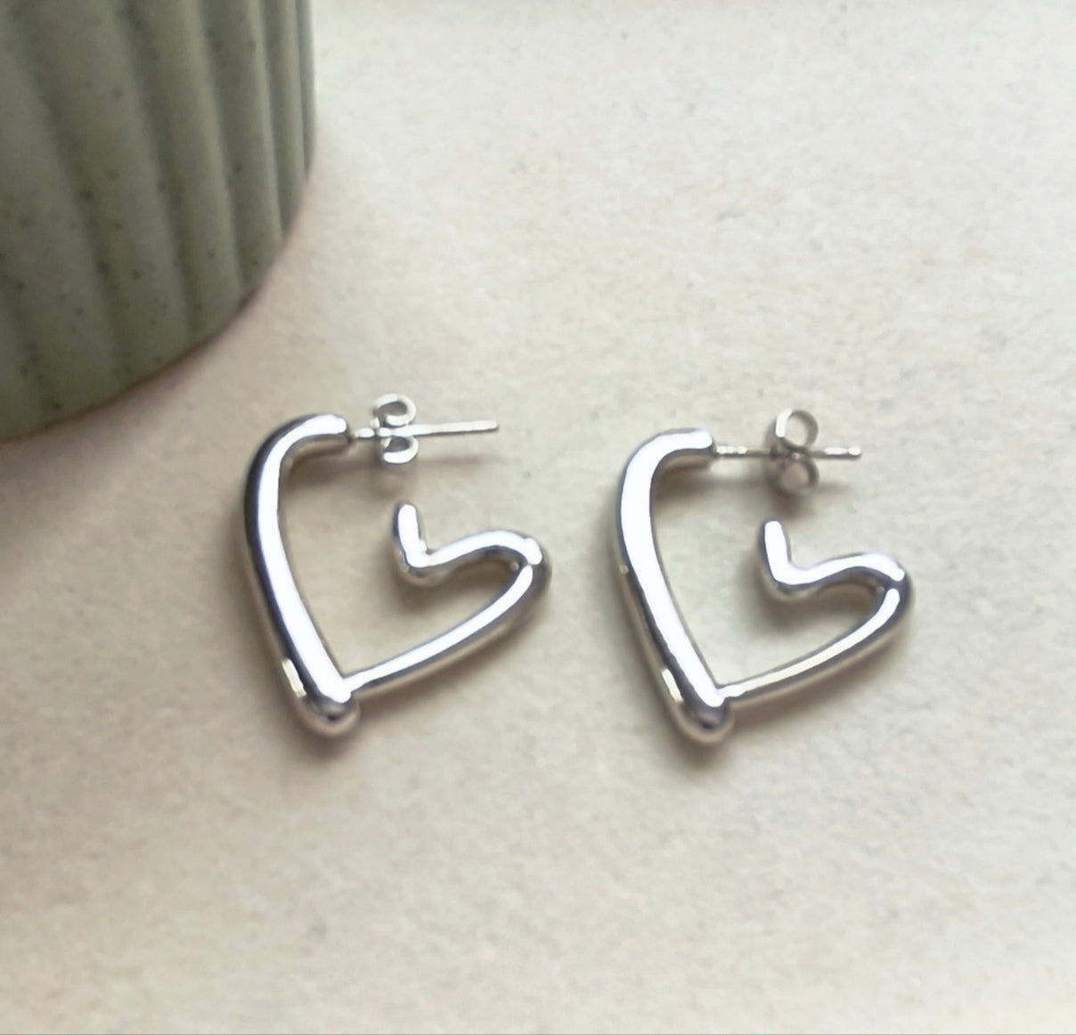 PENDIENTES ACERO LOVE