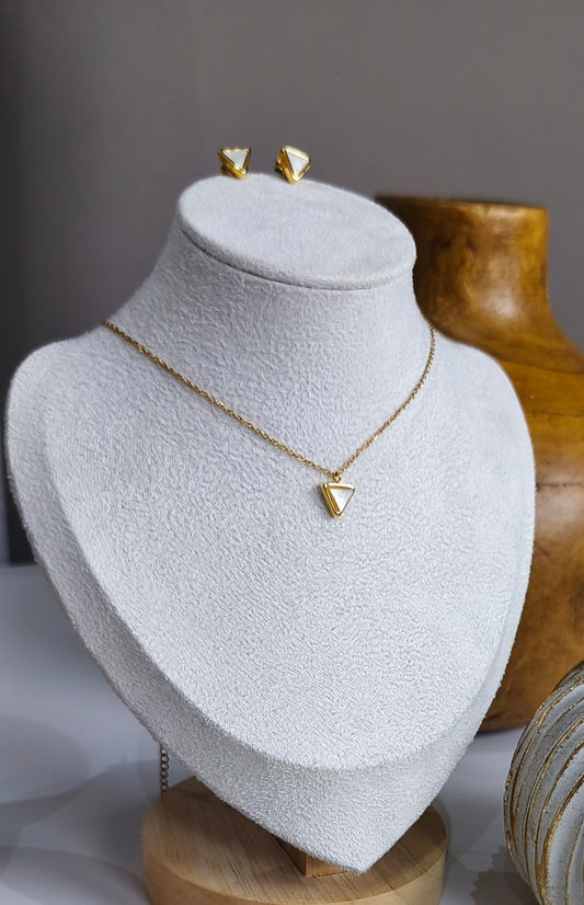 Collar Triángulo Nácar