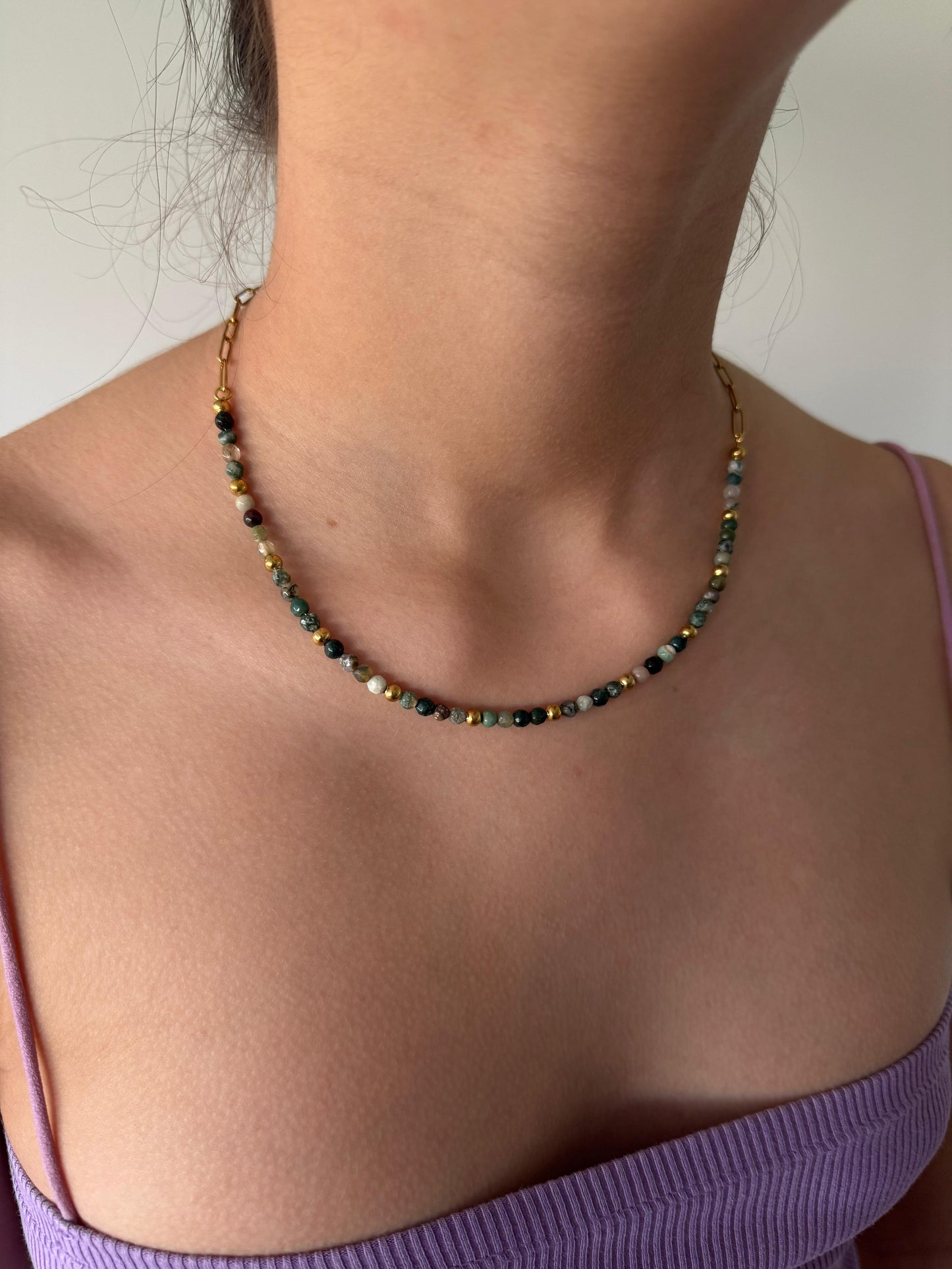 COLLAR CUENTAS DE COLORES